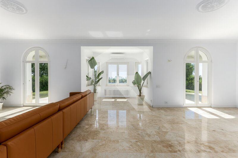 Ilfov Vila eleganta cu piscina si iesire la Lac -Caciulati, Balotesti