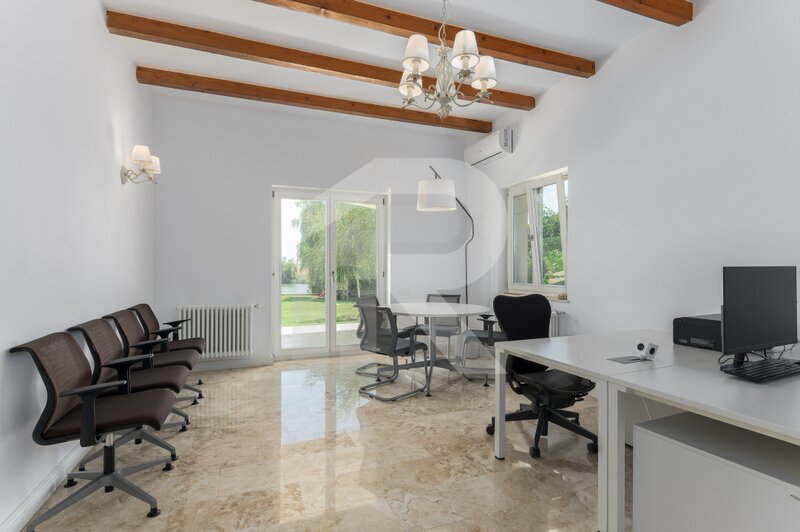 Ilfov Vila eleganta cu piscina si iesire la Lac -Caciulati, Balotesti